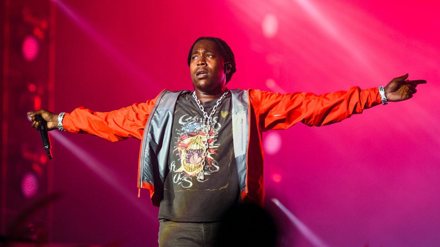 Show de don toliver no the town e interrompido