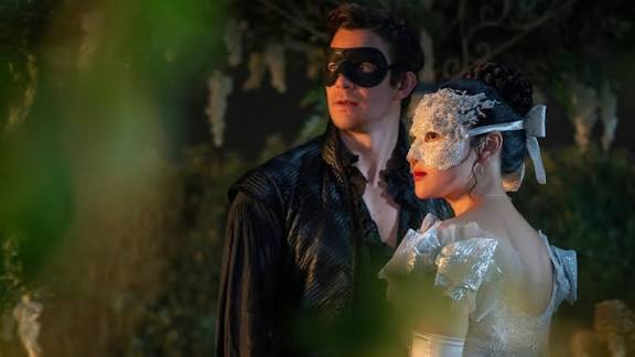 Bridgerton Season 4 Premiere Opens in Silence—and It Says Everything