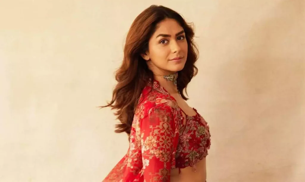 Mrunal Thakur: From TV Star to Acclaimed Film Actress 1950721 mrunal