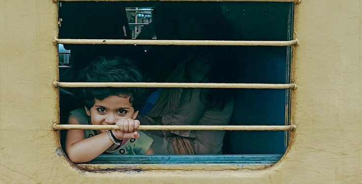 What You Learn About Power by Watching Who Gets to Rest While Travelling in India