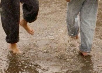 How Indian Weather Quietly Decides Our Moods, Plans, and Social Lives