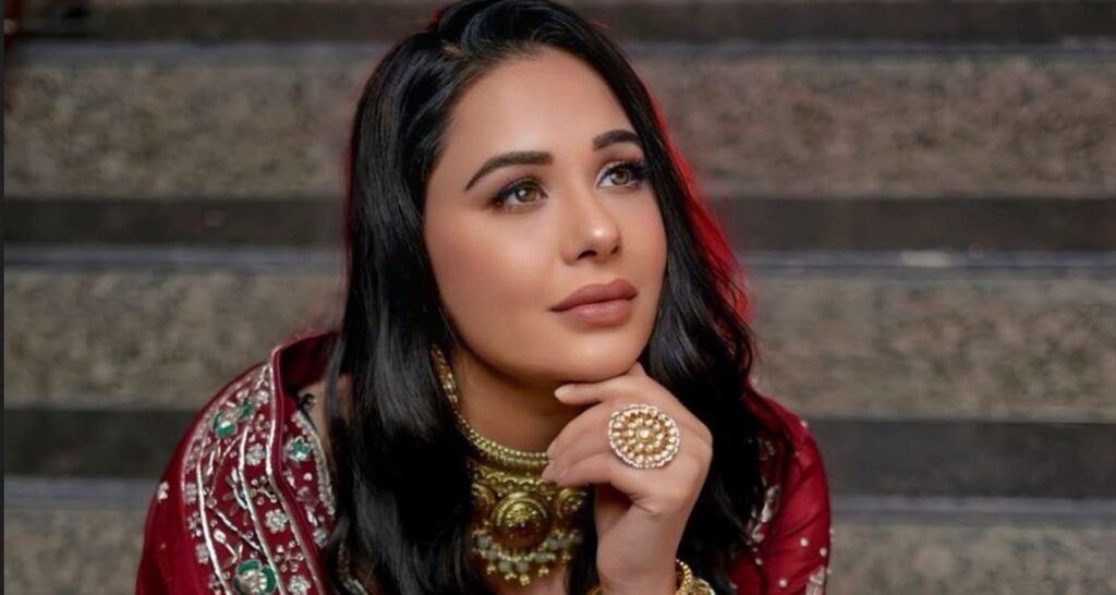 Mandy Takhar’s divorce finalised - Asiapedia