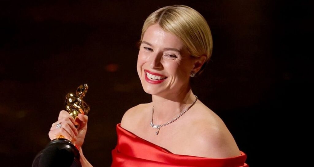 Jessie Buckley wins best actress - Asiapedia