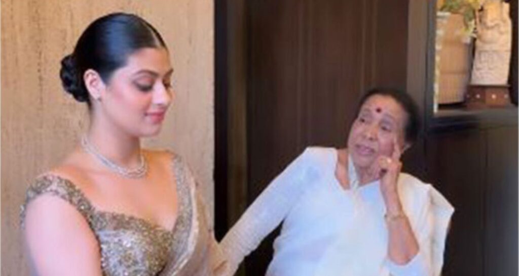 Asha Bhosle’s granddaughter Zanai hails her as ‘highest good friend’ – Asiapedia Asha Bhosle's granddaughter Zanai hails her as ‘best friend’ - Asiapedia