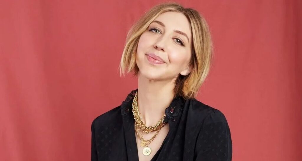 Heidi Gardner to star in ‘The Swimming Lesson’ - Asiapedia