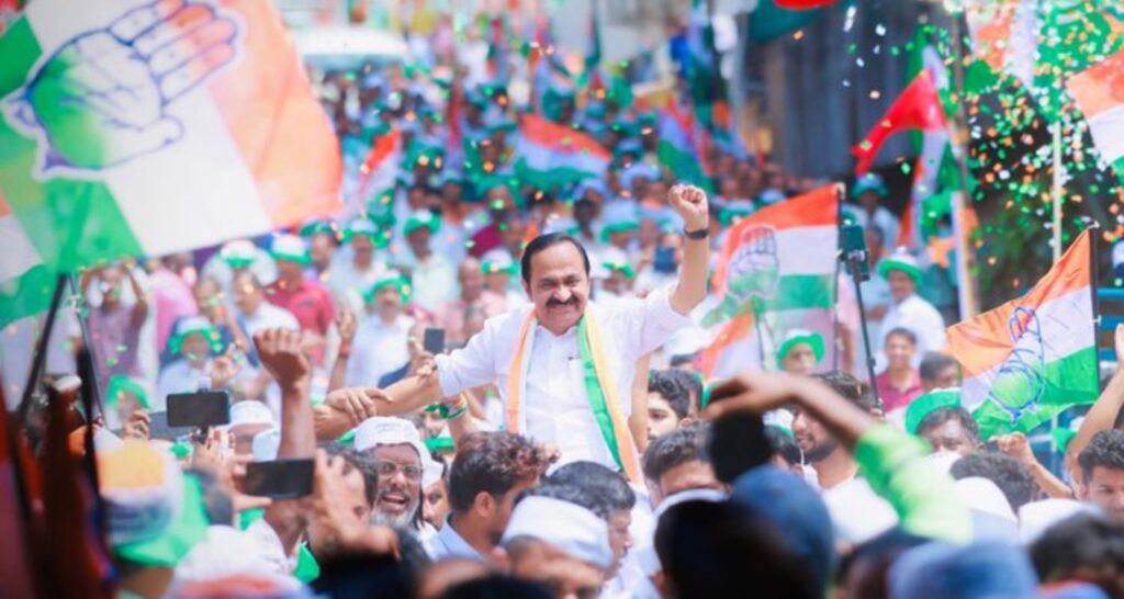 Malayalam movie artistes felicitate CM VD Satheesan - Asiapedia