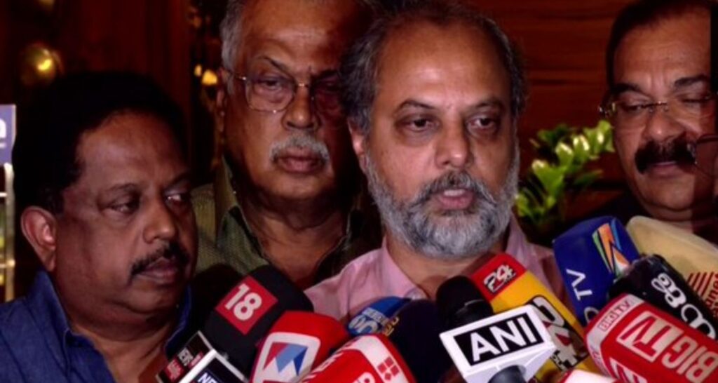 Kerala film body meets Minister over concerns of piracy - Asiapedia