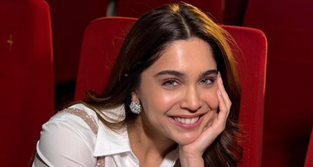 Sharvari shares sweet note for ‘Main Vaapas Aaunga’ crew - Asiapedia