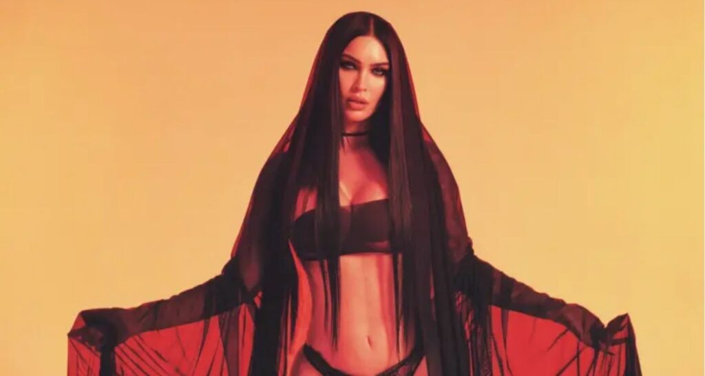 Megan Fox hits out at troll over age-shaming remark – Asiapedia Megan Fox hits out at troll over age-shaming comment - Asiapedia